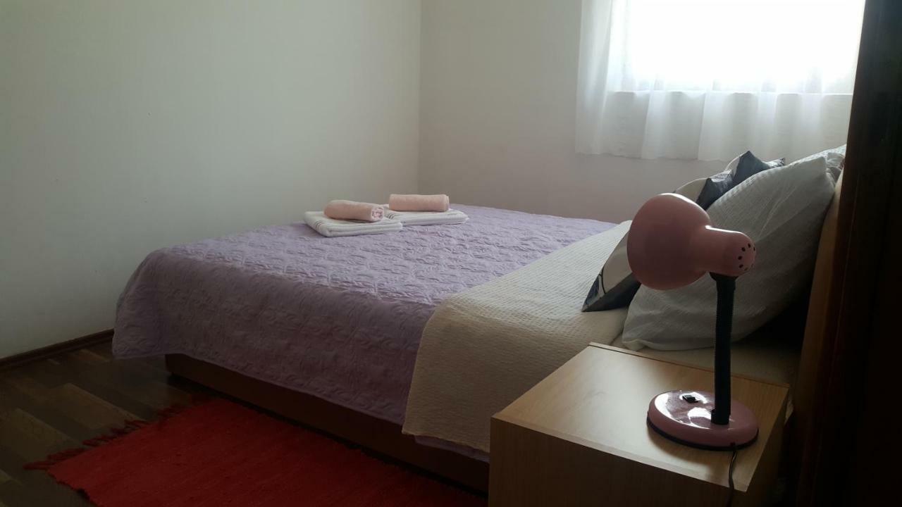 Apartman Nina Licko Petrovo Selo エクステリア 写真