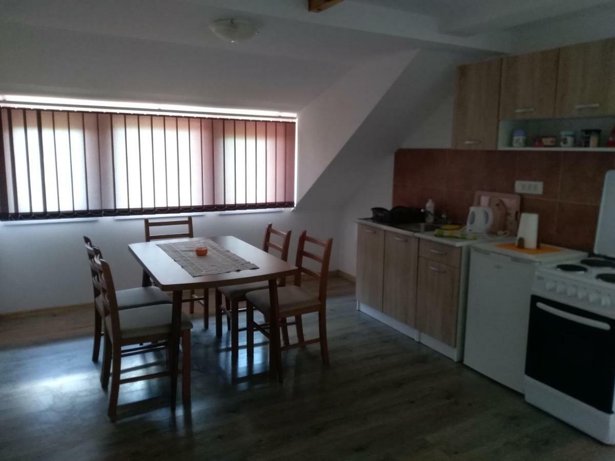 Apartman Nina Licko Petrovo Selo エクステリア 写真